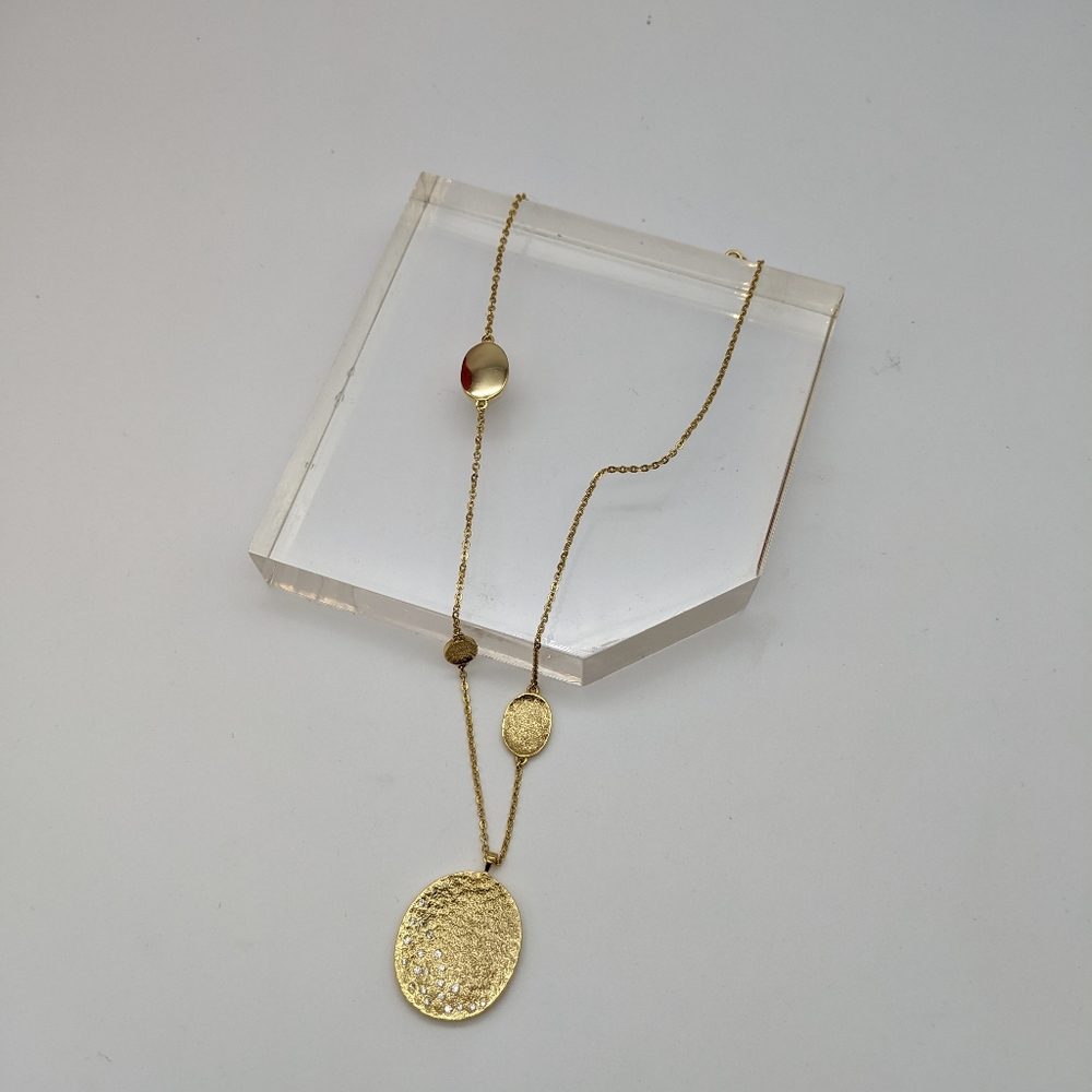 Detailed Oval Gold-tone Necklace